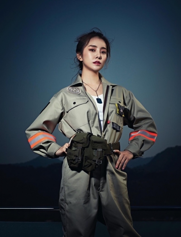 가수 설하윤 HIM 화보 이미지. HIM