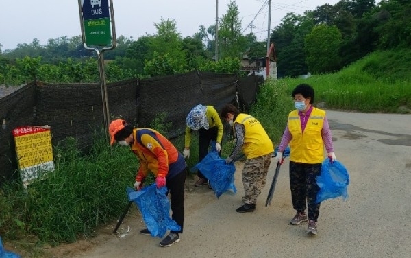남양주 봉사단체 ‘어사모’, 도곡리서 환경정화활동 전개