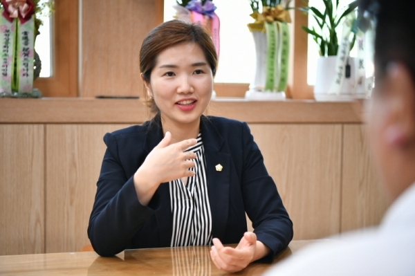 손세화 의장
