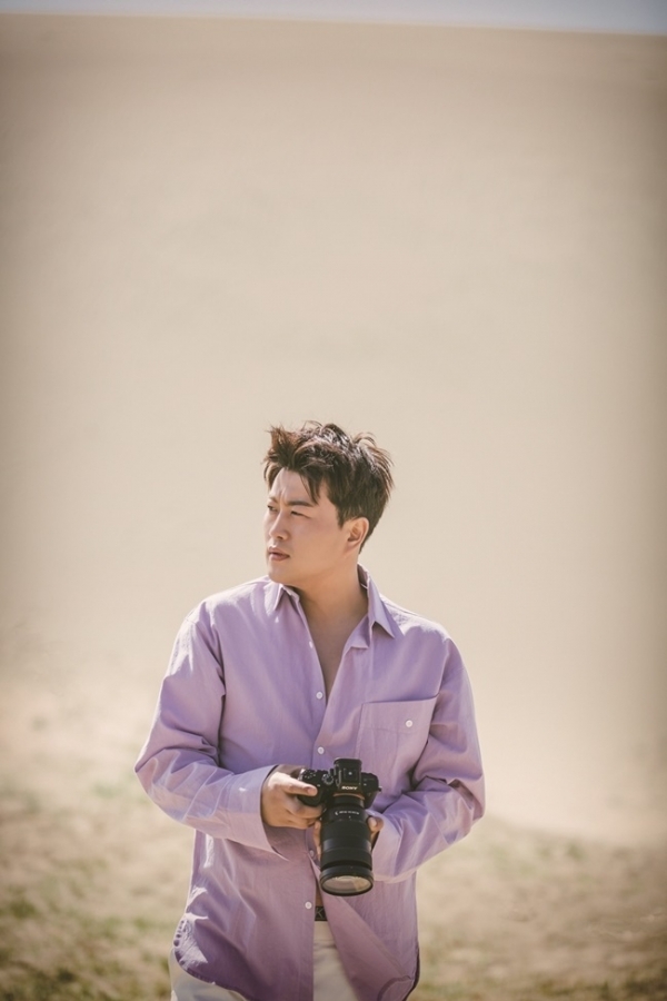 가수 김호중. 생각을보여주는엔터테인먼트