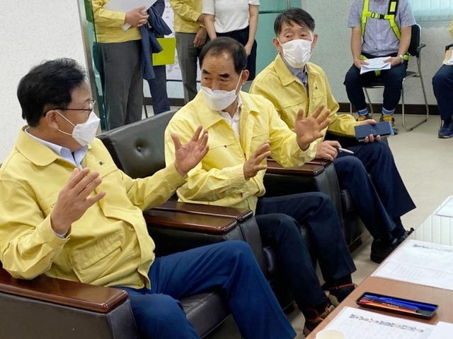 ▲ 김인식 한국농어촌공사 사장, 여주서 농촌용수개발 신규사업 추진  간담회