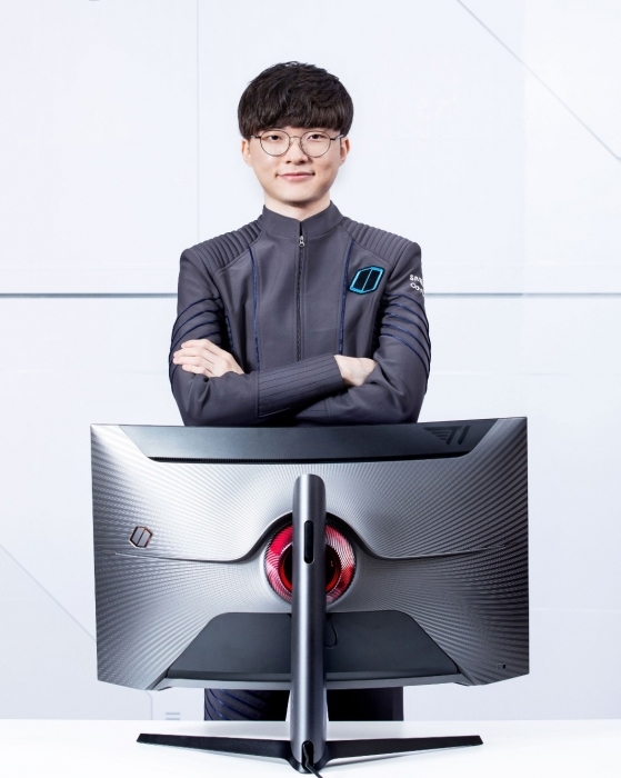 ▲ 오디세이 G7 T1 페이커에디션(2)