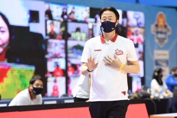 강을준(55) 고양 오리온 오리온스 감독