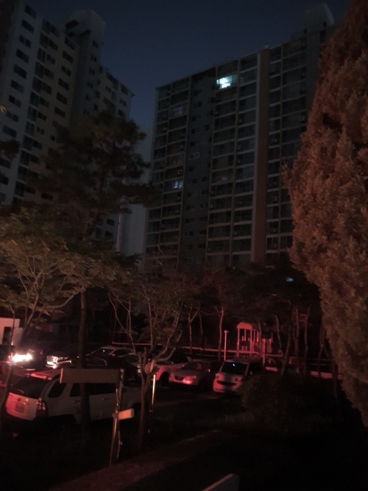 수원의 한 아파트 정전 현장.