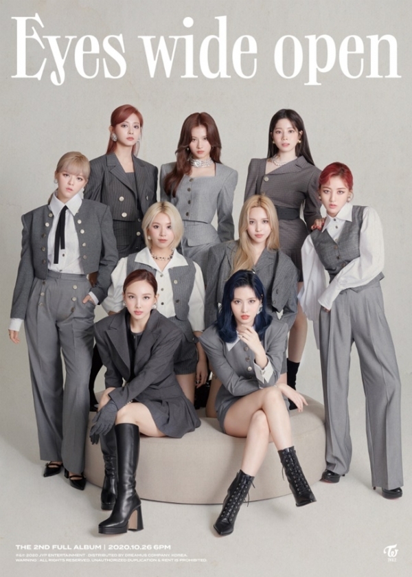 트와이스 정규 2집 'Eyes wide open'(아이즈 와이드 오픈) 단체 티저 이미지를. JYP엔터테인먼트