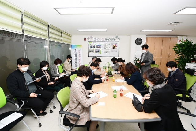 ▲ 김포시의회 행정복지위원회, 위기가구 발굴시스템 비교 견학2