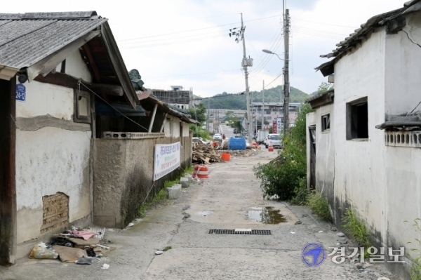 지역균형발전사업 중 하나인 가평 시가지 활성화 사업 현장. 경기일보 DB