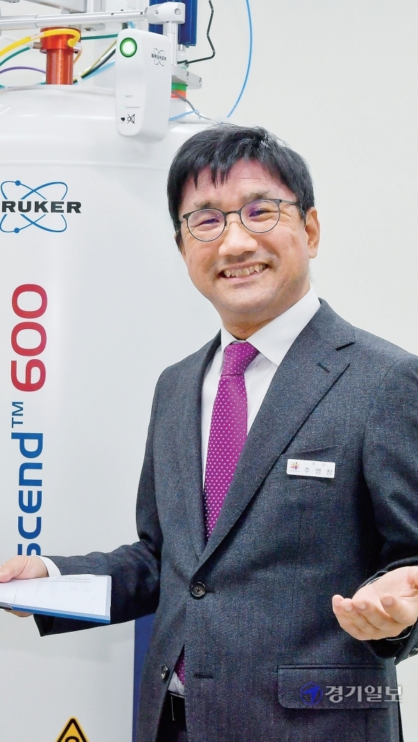 주영창 차세대융합기술연구원장이 ‘공정한 세상’을 ‘융합기술’로 뒷받침하겠다며 포부를 밝히고 있다. 윤원규기자