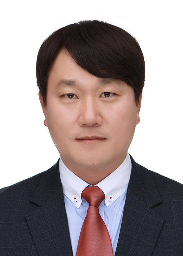 한종우 의원(한, 전반기 행정복지위원장)