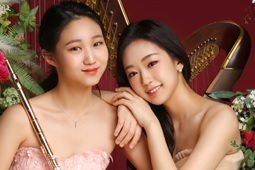 ▲ (사진 왼쪽부터) 한여진 플루티스트, 황세희 하피스트