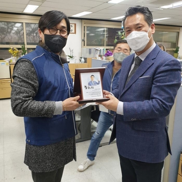존경하는공무원감사패전달_이병락과장