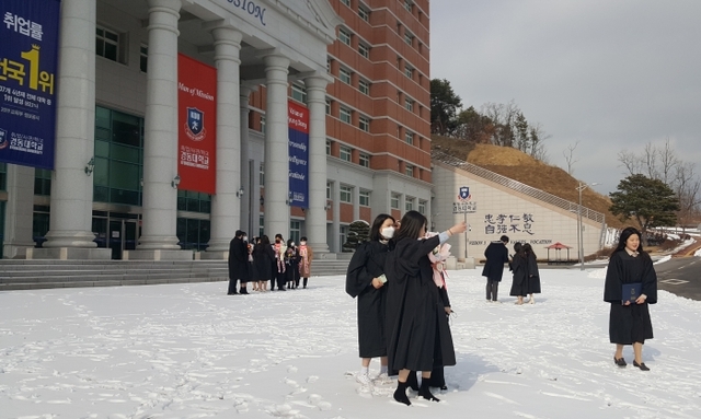 ▲ 우당관 앞 기념촬영 2