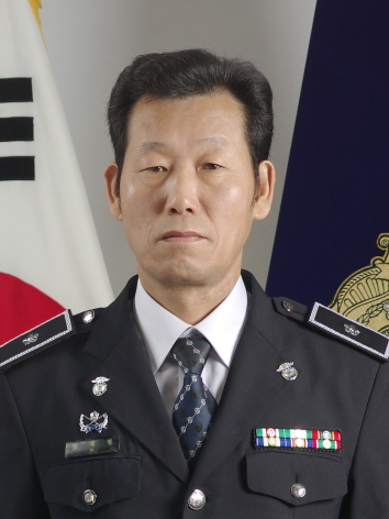 ▲ 교감 이선용
