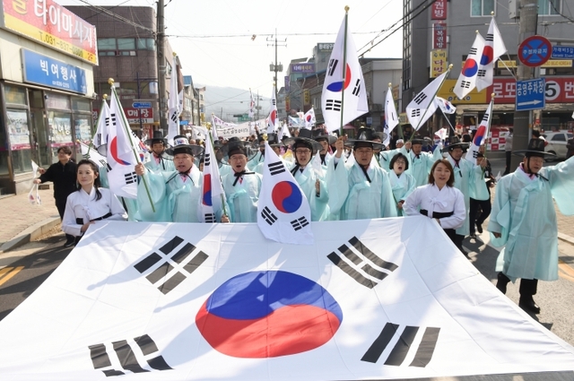 ▲ 가래비 3.1운동 100주년 기념식 재연행사.