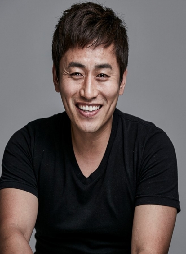 배우 김태범. 여진엔터테인먼트