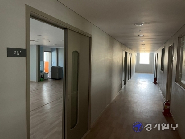 광교중흥S클래스 단지 내 유치원 건물 내부 김해령기자
