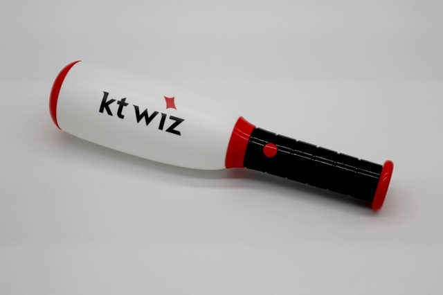 ▲ [사진2]ktwiz무선응원봉＇비트배트＇사진