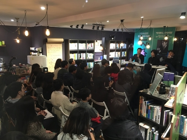 ▲ 동네서점전_2018년 작가 토크쇼