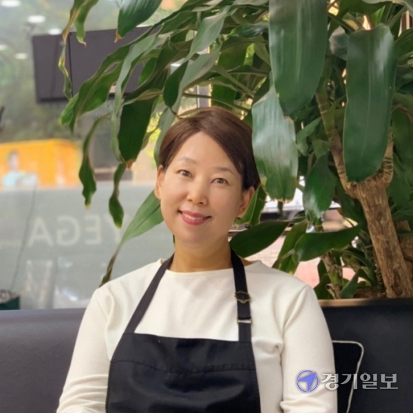 장석연 헤어예가 원장. 김현수기자