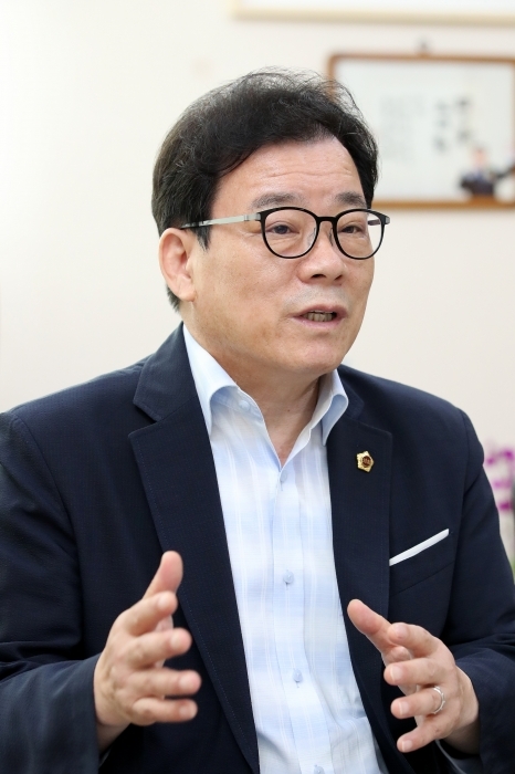 ▲ 행정안전위원회 김국환 시의원 1