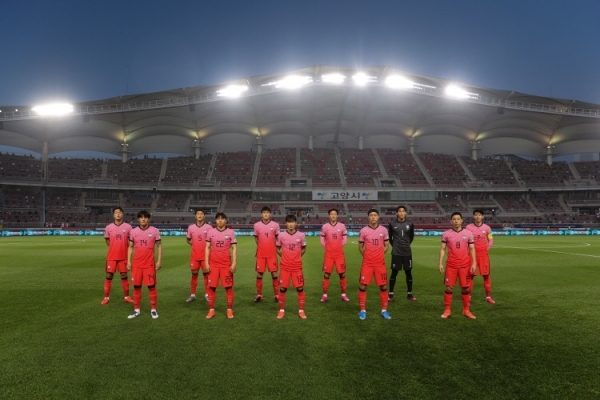 LED 투광등으로 전면 조명이 교체된 후 지난 5일 2022 카타르월드컵축구 아시아 2차 예선전을 치른 고양종합운동장.대한축구연맹 제공