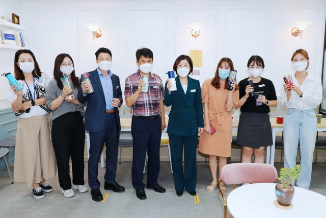 잠자는텀블러깨워라