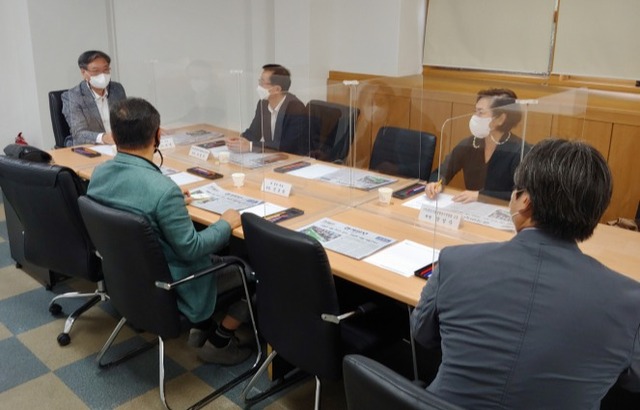 경기일보 독자권익위원회는 14일 오전 경기일보 1층 중회의실에서 10월 정기회의를 개최했다.