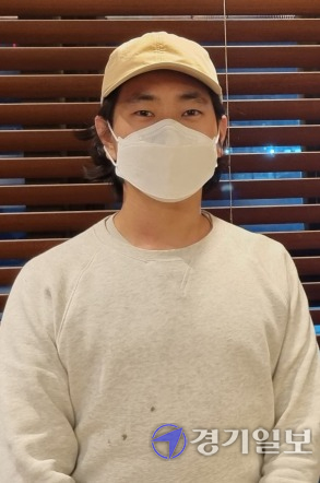 차현도씨는 경기도일자리재단 숙련건설기능인력 양성사업을 통해 건축목공 과정 교육을 받은 뒤 관련 업무에 종사하고 있다. 채태병기자
