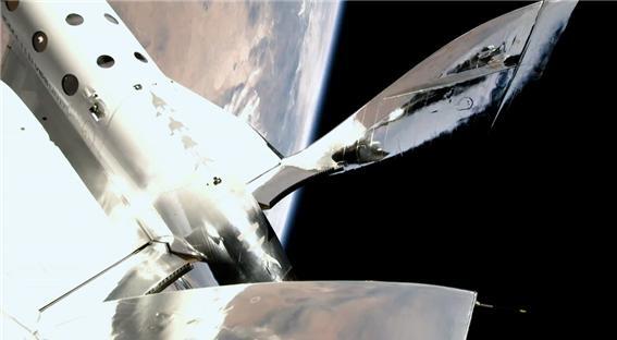 지난 7월 ‘버진 갤럭틱’의 실제 시범 우주관광 시행 장면. virgingalactic 제공