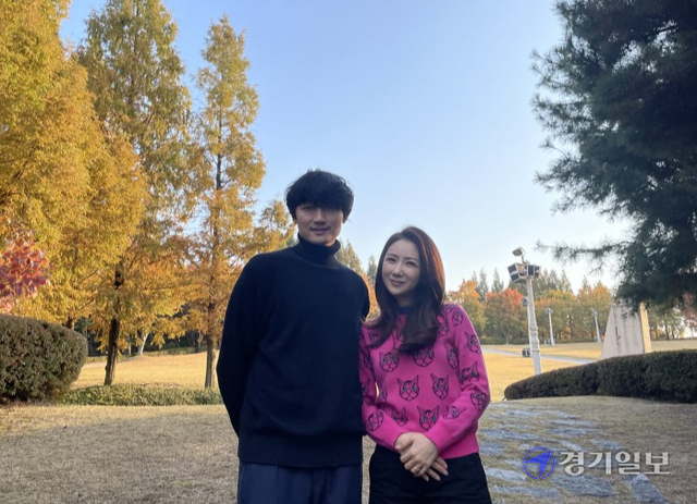 즐풍목우에서 '구천용'역을 맡은 송진우 배우와 '조희서' 역을 맡은 조희서 배우