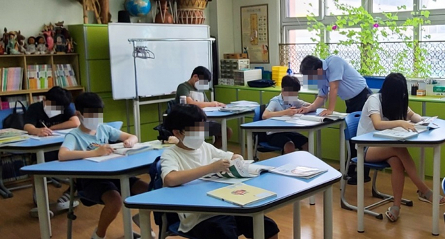 경기도의 한 초등학교에서 다문화 언어교실을 열어 놀이수업을 진행 중이다. 경기일보DB