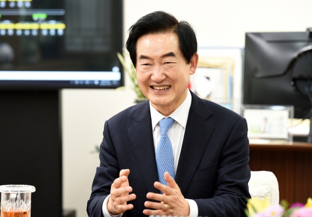 퇴임을 앞둔 안병용시장이 지난 12년간의 소회를 밝히고 있다.