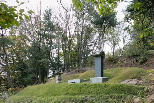 구리 망우리 역사공원에 안장된 조선왕조 순조임금의 장녀 명온공주 묘. 구리시 제공