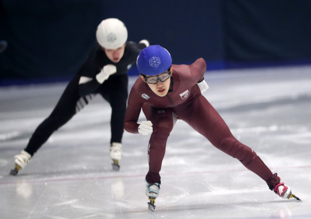 24일 춘천시 의암빙상장에서 열린 제103회 전국동계체육대회 쇼트트랙 여대부 500ｍ서 경기도에 금메달을 안긴 국가대표 서휘민(고려대)이 역주하고 있다.연합뉴스