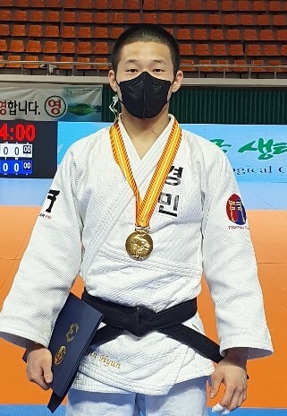 남고 55㎏급 우승 임진현.경민고 제공