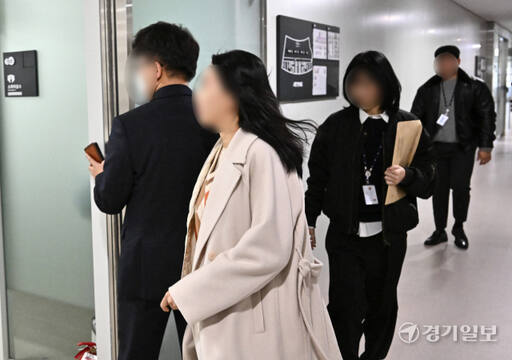 이재명 대표 법인카드 유용의혹 경기도청 압수수색 [포토뉴스]