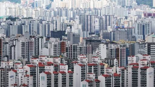 지난 7월 23일 서울 남산에서 내려다 본 서울 도심 아파트. 연합뉴스