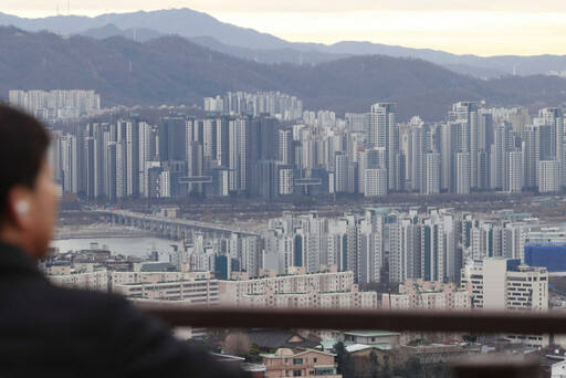 서울 남산에서 본 용산구·서초구 아파트./연합뉴스