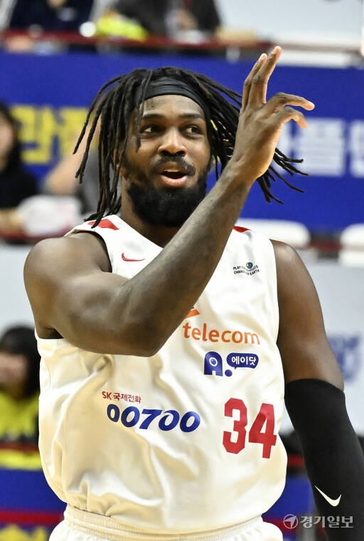 수원 KT, 서울 SK에 85-71로 패배 [포토뉴스]