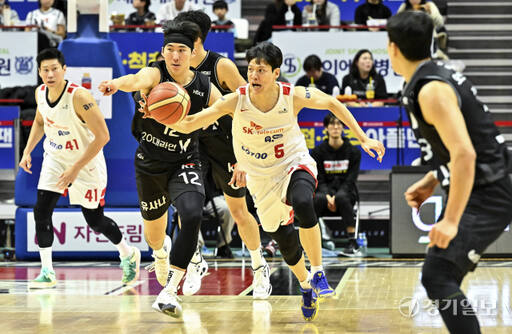 수원 KT, 서울 SK에 85-71로 패배 [포토뉴스]