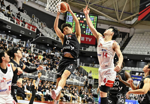 수원 KT, 서울 SK에 85-71로 패배 [포토뉴스]