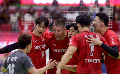 7연승 후 2연패로 주춤한 수원 한국전력이 안산 OK금융그룹을 잡고 재도약을 노린다.연합뉴스