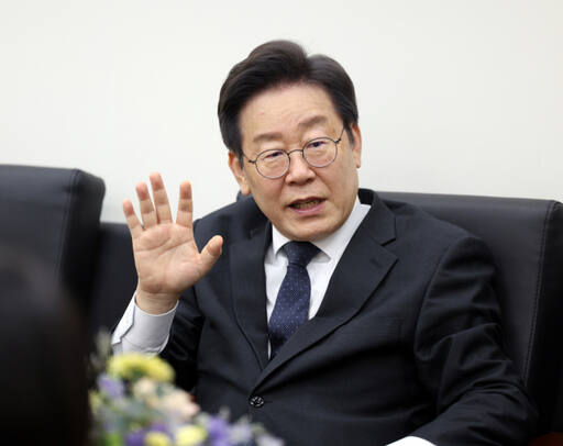 더불어민주당 이재명 대표는 18일 국회에서 가덕도 취재 동행 기자 차담회를 했다. 민주당 제공