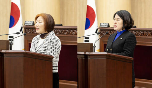 안산시의회 현옥순(왼쪽)·황은화 의원이 23일 이민청 유치를 위한 설치 촉구 및 유치를 위한 건의안을 발의하고 있다. 안산시의회 제공