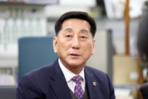 이봉락 인천시의회 신임 의장. 시의회 제공
