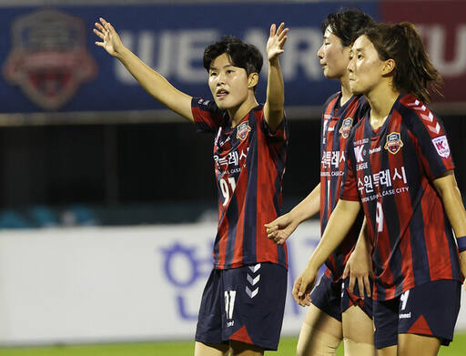 수원FC 위민은 미국리그로 떠난 지소연(왼쪽)의 빈자리를 메우기 위해 특급 외국인 선수 영입에 총력을 기울이고 있다.연합뉴스