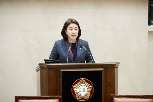 14일 오전 용인특례시의회 본회의장에서 열린 제280회 임시회에서 제9대 전반기 부의장에 김희영 의원이 선출됐다. 사진은 김희영 의원 모습. 용인특례시의회 제공