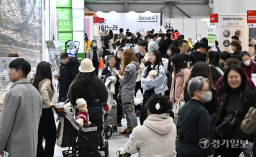 평일에도 애견인들 '북적북적' 케이펫페어 [포토뉴스]