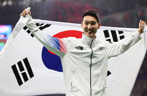 ‘한국 높이뛰기 간판’ 우상혁이 2024 세계실내육상선수권대회 남자 높이뛰기서 2연패에 도전한다.연합뉴스
