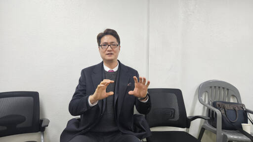 27일 안인영 제23대 대한안마사협회 경기지부장이 협회원들을 위해 양질의 일자리 창출에 최선을 다하겠다는 포부를 밝히고 있다. 한수진기자